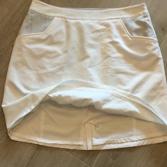 Chase Golf Skirt - Picture 4 of 4